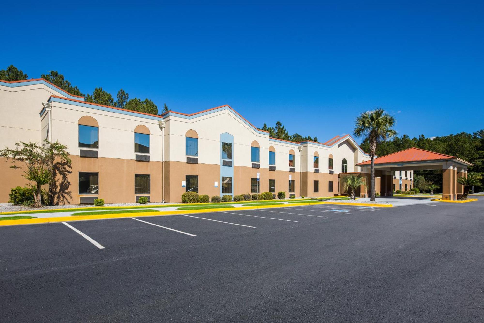 Clarion Pointe Hinesville Near Fort Stewart Eksteriør billede